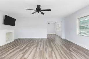 6929 39th Ave N, Saint Petersburg, FL 33709 - Photo 4