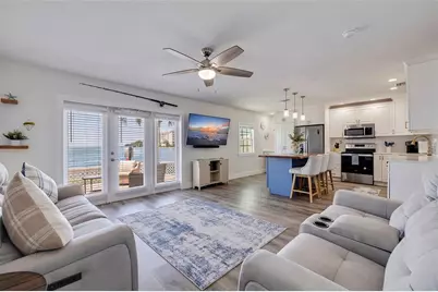 5266 Beach Drive SE #B, Saint Petersburg, FL 33705 - Photo 6