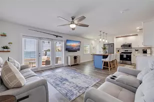 5266 Beach Dr SE, Saint Petersburg, FL 33705 - Photo 6