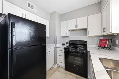 1170 Rue Des Chateaux #1A, South Pasadena, FL 33707 - Photo 16