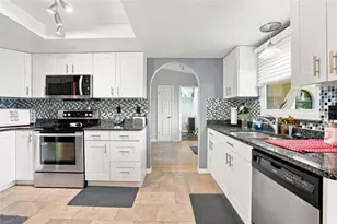 2432 Lake Forest Ave, Spring Hill, FL 34609 - Photo 12