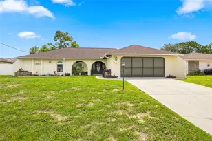 2432 Lake Forest Ave, Spring Hill, FL 34609 - Photo 2