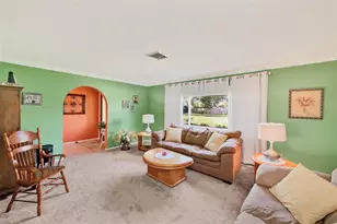 9069 127th St, Seminole, FL 33776 - Photo 28