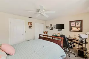 9069 127th St, Seminole, FL 33776 - Photo 36