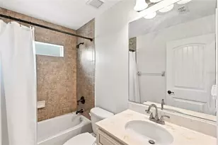 7218 34th St E, Sarasota, FL 34243 - Photo 24