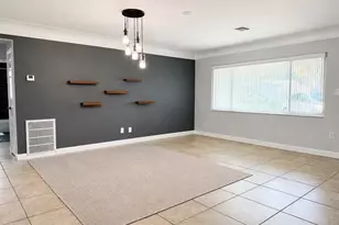 6949 31st Ave N, Saint Petersburg, FL 33710 - Photo 6