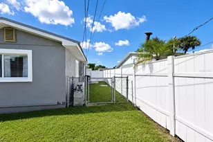 6949 31st Ave N, Saint Petersburg, FL 33710 - Photo 36