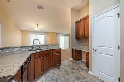 6750 Eagle Feather Drive, Riverview, FL 33578 - Photo 12