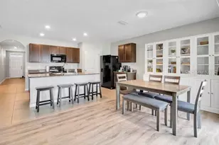 10213 Golden Light Ct, Riverview, FL 33578 - Photo 4