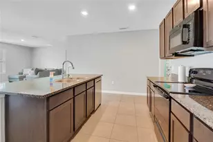 10213 Golden Light Ct, Riverview, FL 33578 - Photo 8