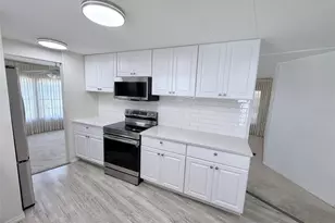 2236 Gondola Dr, Sarasota, FL 34238 - Photo 6