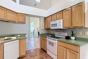 11368 Leeds Dr, Spring Hill, FL 34609 - Photo 10