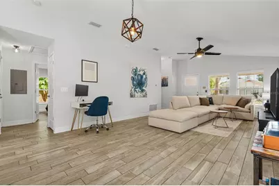 325 Wisconsin Court S, Saint Petersburg, FL 33705 - Photo 10
