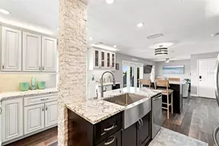 5023 Starfish Dr SE, Saint Petersburg, FL 33705 - Photo 14