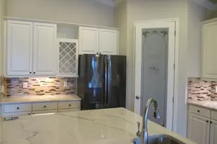 1368 Emerald Dunes Dr, Sun City Center, FL 33573 - Photo 8