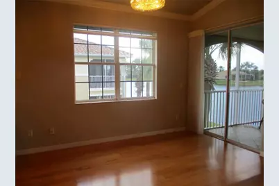 1368 Emerald Dunes Drive #20, Sun City Center, FL 33573 - Photo 4