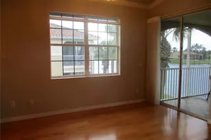 1368 Emerald Dunes Dr, Sun City Center, FL 33573 - Photo 4