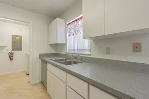 8157 Sturbridge Ct, Weeki Wachee, FL 34613 - Photo 10