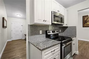2423 Forrest Crest Cir, Lutz, FL 33549 - Photo 20