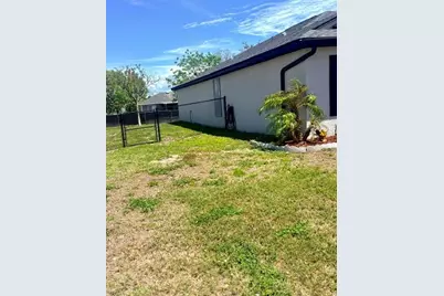 2123 NE 6th Avenue, Cape Coral, FL 33909 - Photo 20