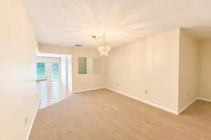 310 Faircross Cir, Sun City Center, FL 33573 - Photo 8