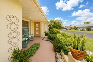 310 Faircross Cir, Sun City Center, FL 33573 - Photo 4