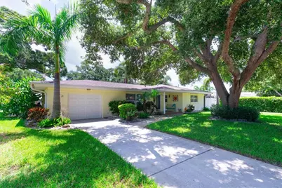 1901 Marlin Drive, Belleair Bluffs, FL 33770 - Photo 4