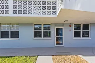 4895 Bay St NE, Saint Petersburg, FL 33703 - Photo 2