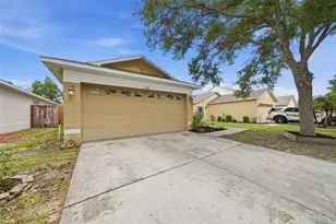 925 Windton Oak Dr, Ruskin, FL 33570 - Photo 2