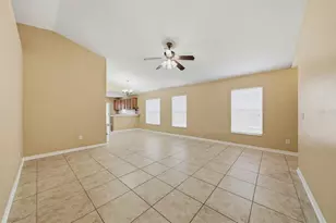 925 Windton Oak Dr, Ruskin, FL 33570 - Photo 12
