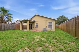 925 Windton Oak Dr, Ruskin, FL 33570 - Photo 38