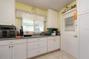 14104 89th Ave, Seminole, FL 33776 - Photo 8