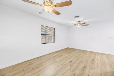 231 93rd Avenue N, Saint Petersburg, FL 33702 - Photo 6