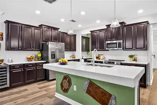 10704 Pegasus Valley Ct, Tampa, FL 33647 - Photo 12