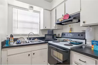 4200 37th Street S, Saint Petersburg, FL 33711 - Photo 10
