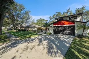 4611 Landscape Dr, Tampa, FL 33624 - Photo 4