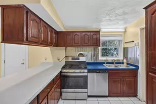 568 Manor Dr, Dunedin, FL 34698 - Photo 20
