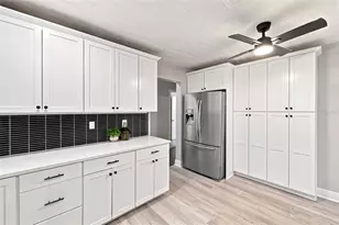 307 E North St, Tampa, FL 33604 - Photo 10