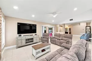 16502 Cayman Dr, Tampa, FL 33624 - Photo 12