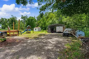 6415 Mangrove Dr, Wesley Chapel, FL 33544 - Photo 18