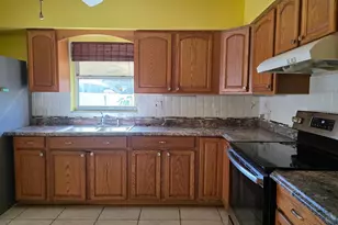 2015 58th St S, Gulfport, FL 33707 - Photo 30