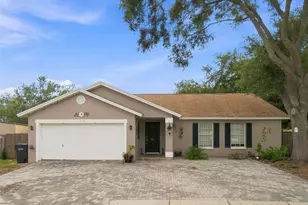 1018 Peachwood Dr, Brandon, FL 33510 - Photo 4