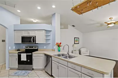34703 Birchmont Lane, Zephyrhills, FL 33541 - Photo 22
