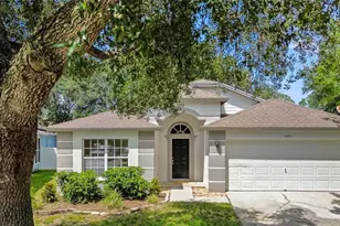34703 Birchmont Ln, Zephyrhills, FL 33541 - Photo 2