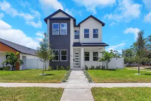 617 Folsom St S, Saint Petersburg, FL 33707 - Photo 2