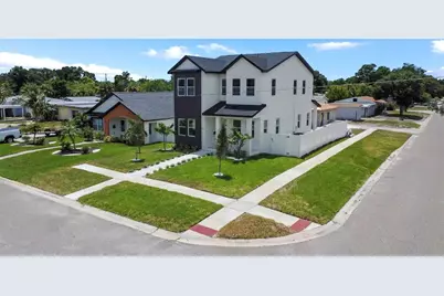 617 Folsom Street S, Saint Petersburg, FL 33707 - Photo 1
