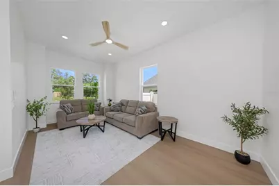 617 Folsom Street S, Saint Petersburg, FL 33707 - Photo 6