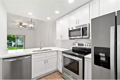 5005 Bordeaux Village Place #202, Tampa, FL 33617 - Photo 10