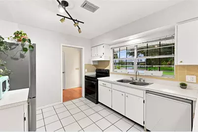 216 Amana Avenue, Brandon, FL 33510 - Photo 10