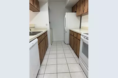 13608 S Village Drive #8203, Tampa, FL 33618 - Photo 8